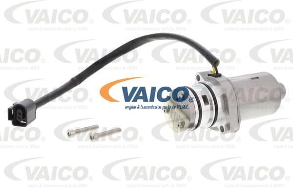 Pump, multi-plate clutch (all-wheel drive) Original VAICO Quality V10-6591
