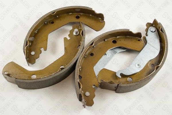 Brake Shoe Set 000 689-SX