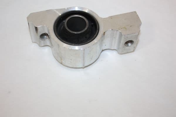 Mounting, control/trailing arm 110126810