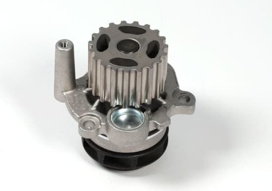 Water Pump, engine cooling P550