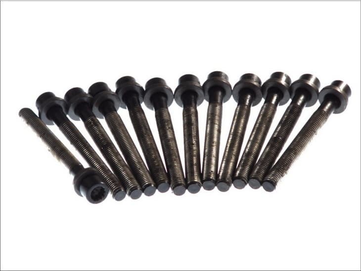 Bolt kit cylinder head 819.875